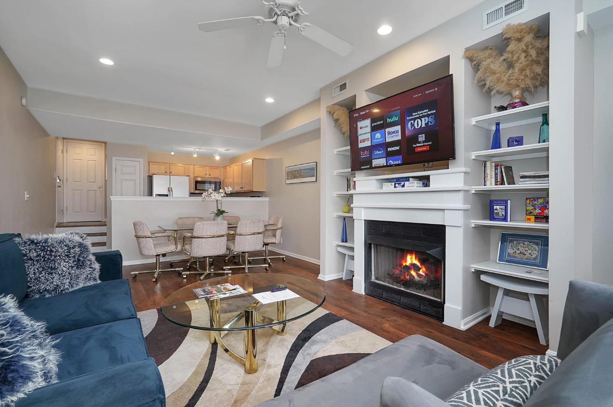Lux Townhouse, Walk To All, Sleeps 6 Adults Louisville Esterno foto