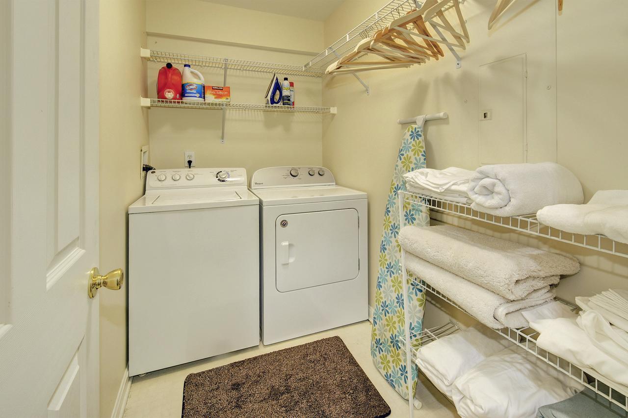 Lux Townhouse, Walk To All, Sleeps 6 Adults Louisville Esterno foto